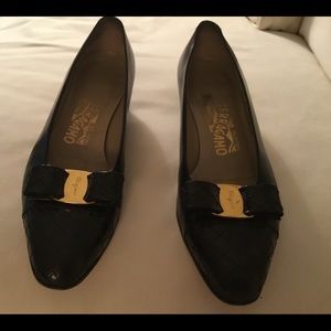 Ladies Ferragamo shoes